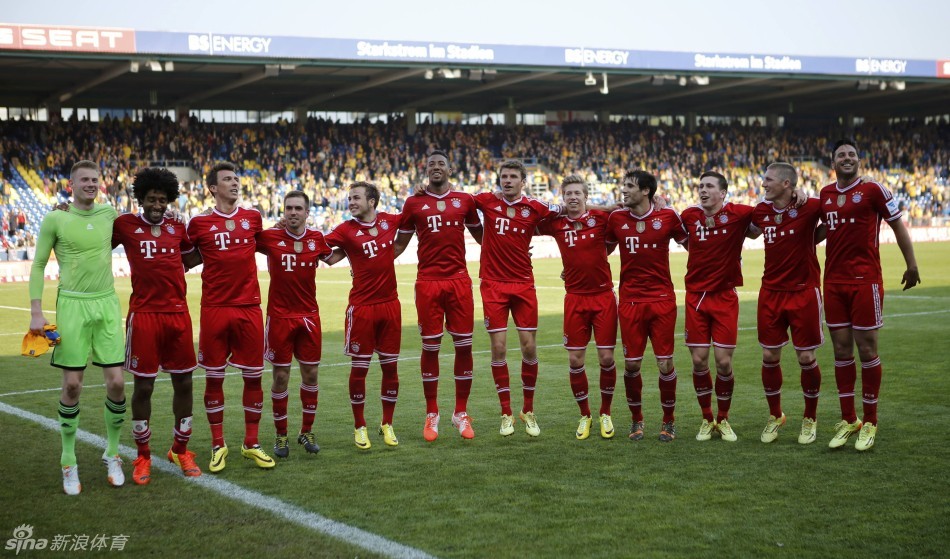 大二男生休学当残特奥会领跑员残特奥会田径女选手哪吒头亮相夺银