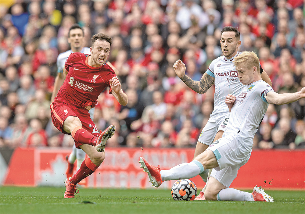 那不勒斯1-1爆冷，亚特兰大4-0大胜三连胜，拜仁客场险胜只赢一个