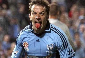 五大联赛收官!英超末轮前瞻：争五大戏曼城占优（五大联赛谢幕！英超收官战前瞻：争冠焦点，曼城握先机）