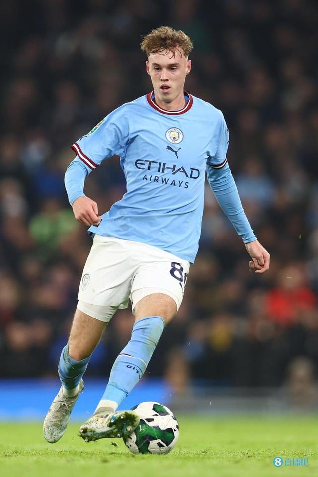 篮球勇士球星单场命中三分刷新纪录