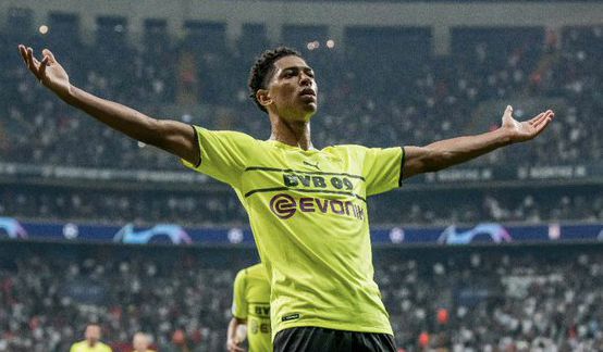 略伦特：很高兴保持不败战绩，和这些优秀球员并肩作战很轻松（略伦特：为不败延续感到欣喜，与顶尖队友并肩作战轻松自如）