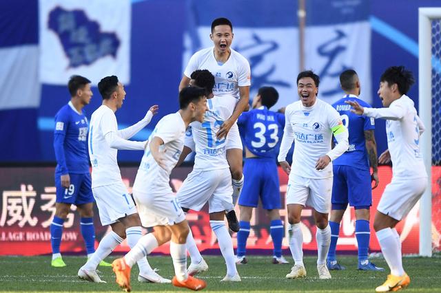 近10年欧冠门将零封率：拉亚54%第1，布冯47%第2，奥纳纳上榜（欧冠近十年门将零封率榜：拉亚以54%居首，布冯47%次席，奥纳纳入围）