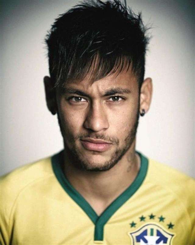 官方：沙特裁判组执法成都客战神户胜利船，胡维什担任主裁判