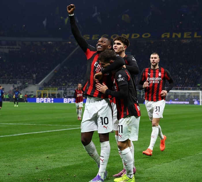 京媒：之前受伤的李磊今天参与国安赛前训练，冯博轩因伤缺席