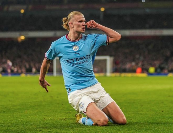 欧冠淘汰赛前瞻：巴萨客场挑战曼联,（欧冠淘汰赛前瞻：巴萨做客挑战曼联）