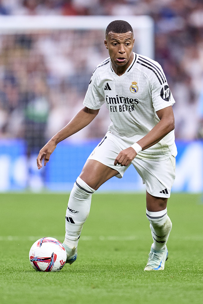 安布：邵佳一与此前的混乱划清界限，是国足非常好的主帅人选（安布：邵佳一已与过去的混乱划清界限，是执教国足的理想人选）