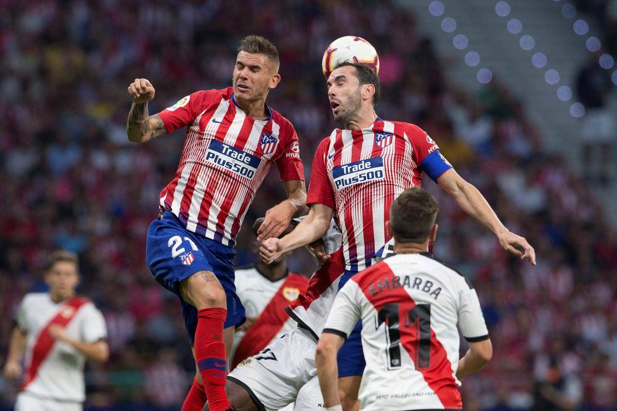 里程碑，国安后卫何宇鹏已在中超出战100场