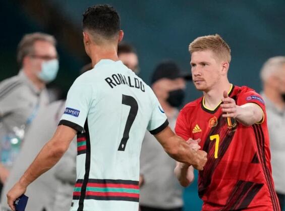 连续9场参与进球！奥亚萨瓦尔创西班牙队105年纪录（奥亚萨瓦尔连续9场制造进球，刷新西班牙队105年纪录）