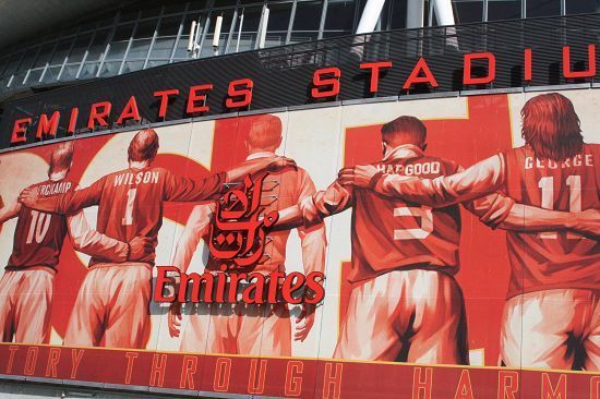 中超：山东泰山客场2-0完胜青岛队