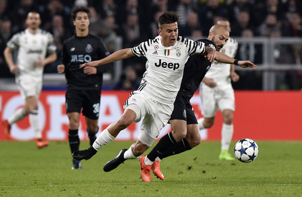 青岛海牛：李霄鹏未与球队告别，近期会根据明年情况与其谈续约